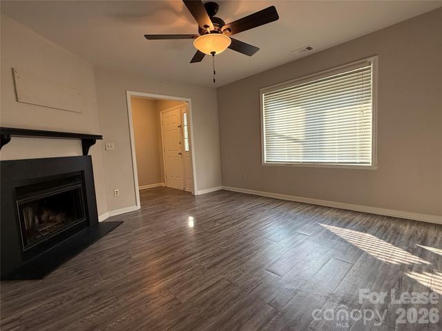 8317 Summerglen Circle, Charlotte, NC 28227