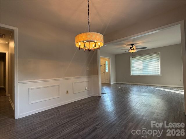 8317 Summerglen Circle, Charlotte, NC 28227