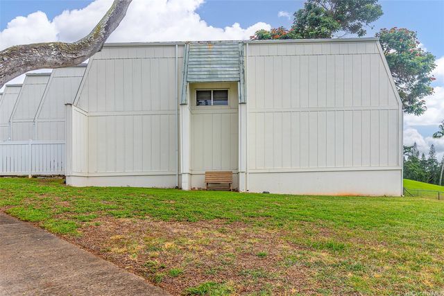 98-715 Kaonohi Street 26, Aiea, HI 96701