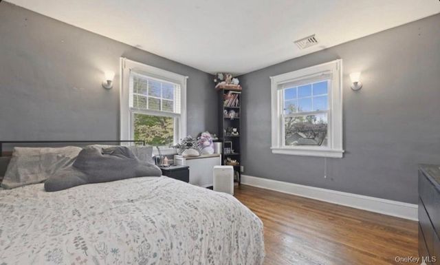 66 Primrose Avenue, Floral Park, NY 11001