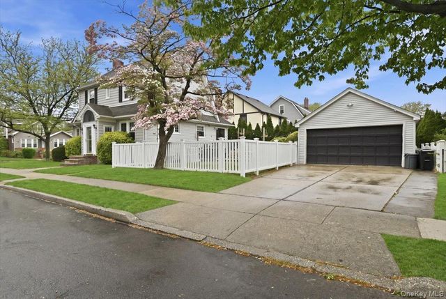 66 Primrose Avenue, Floral Park, NY 11001