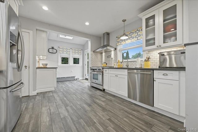 66 Primrose Avenue, Floral Park, NY 11001