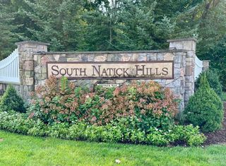 17 Morgan Drive 403, Natick, MA 01760