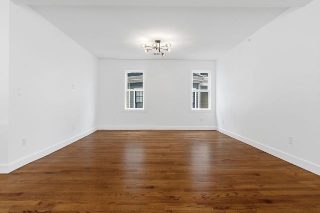 73 Romsey St 3, Boston, MA 02125