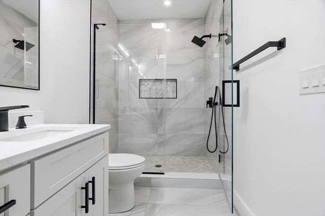 73 Romsey St 3, Boston, MA 02125