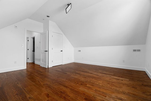 73 Romsey St 3, Boston, MA 02125