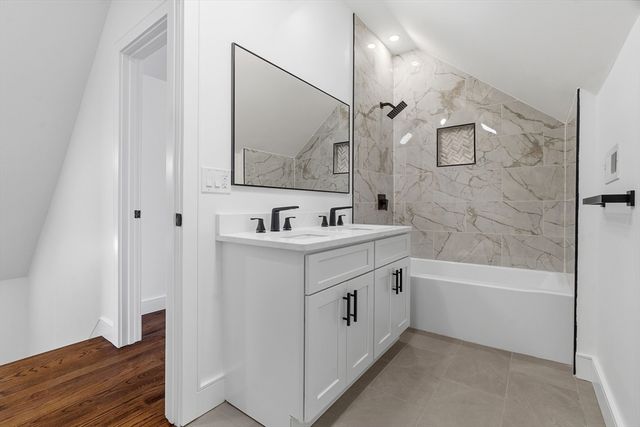 73 Romsey St 3, Boston, MA 02125