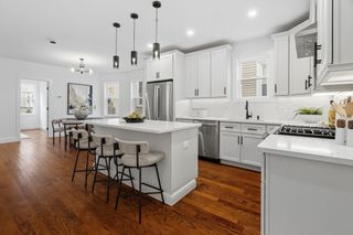 73 Romsey St 3, Boston, MA 02125