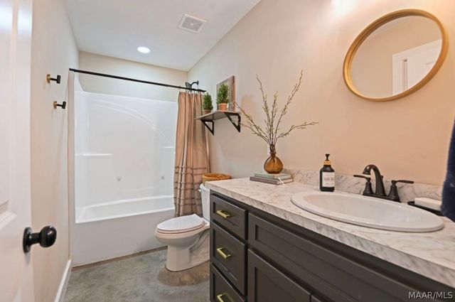 255 Indian Lane, Tallassee, AL 36078