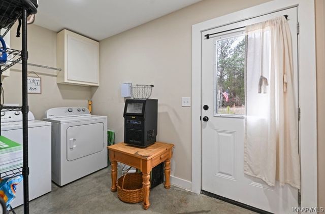 255 Indian Lane, Tallassee, AL 36078