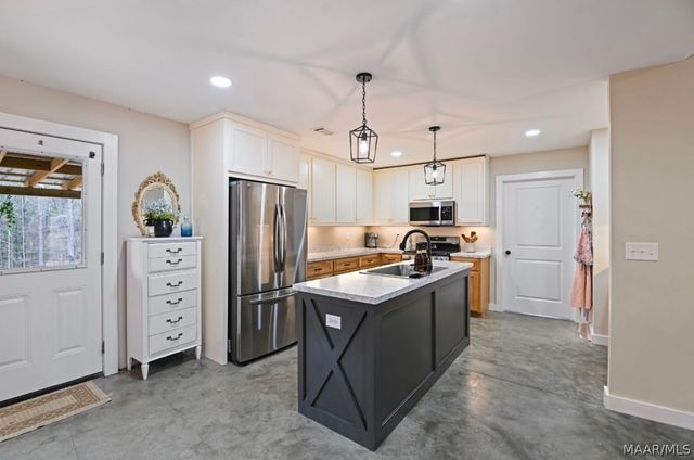 255 Indian Lane, Tallassee, AL 36078