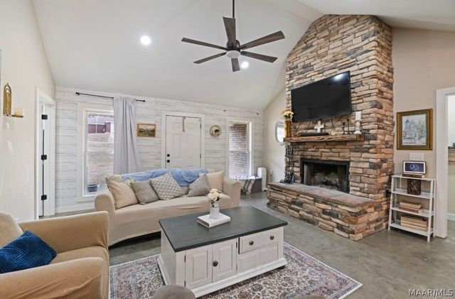 255 Indian Lane, Tallassee, AL 36078