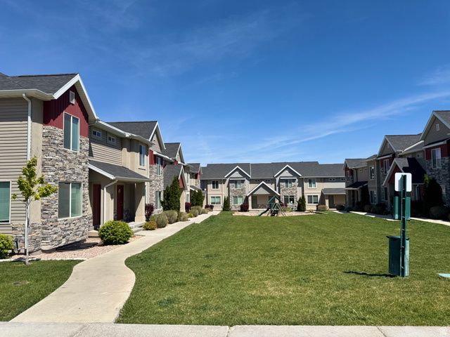 38 W 400 S, Santaquin, UT 84655