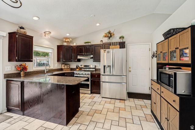 2425 E VIEW DR, South Weber, UT 84405