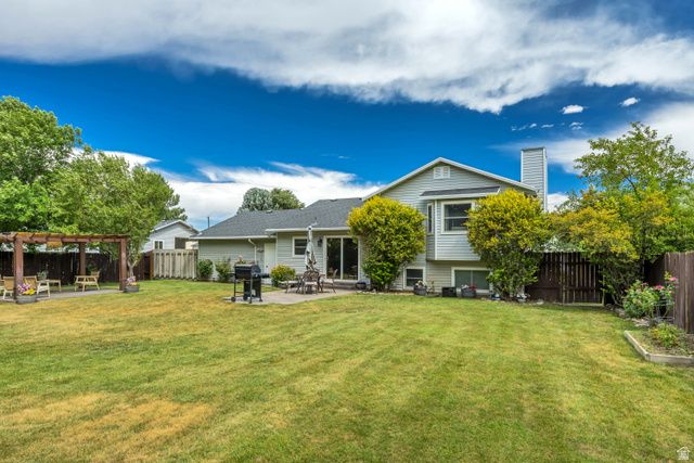 2425 E VIEW DR, South Weber, UT 84405
