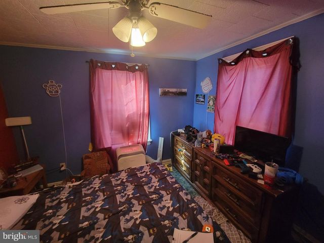 250 VILLAGE DR, Lebanon, PA 17042