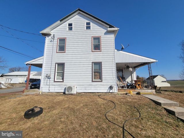 250 VILLAGE DR, Lebanon, PA 17042