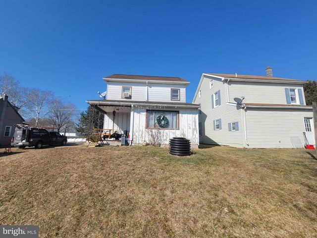 250 VILLAGE DR, Lebanon, PA 17042