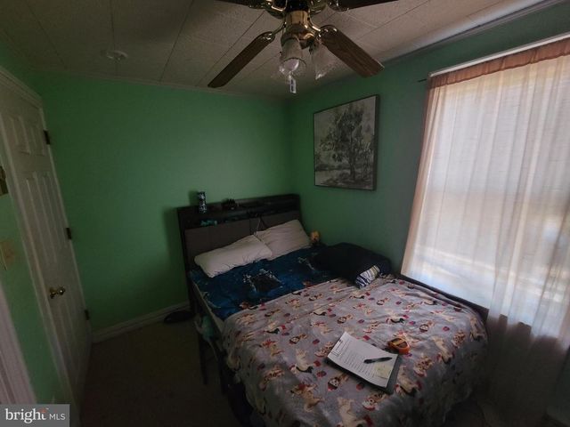 250 VILLAGE DR, Lebanon, PA 17042