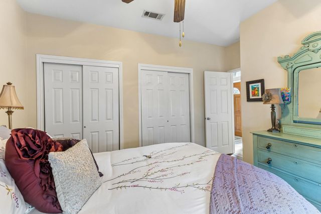 1 Rock Hollow CIR, Wimberley, TX 78676