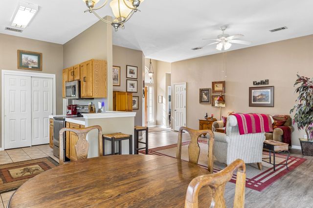 1 Rock Hollow CIR, Wimberley, TX 78676