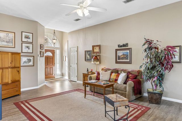 1 Rock Hollow CIR, Wimberley, TX 78676