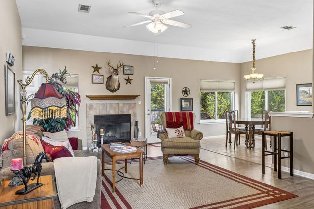 1 Rock Hollow CIR, Wimberley, TX 78676