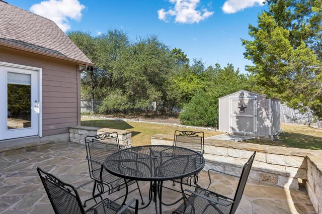 1 Rock Hollow CIR, Wimberley, TX 78676