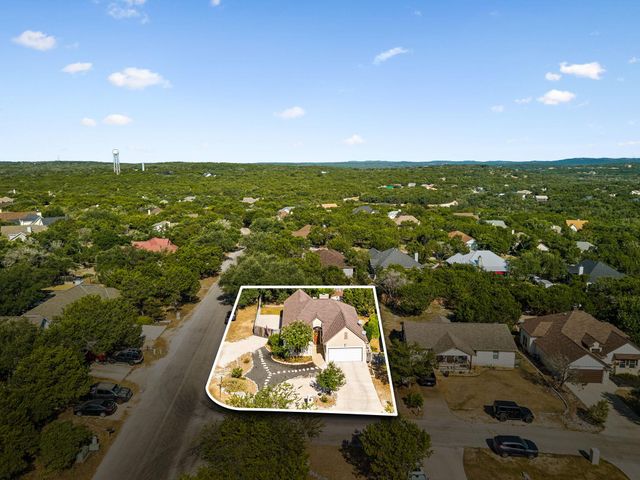 1 Rock Hollow CIR, Wimberley, TX 78676
