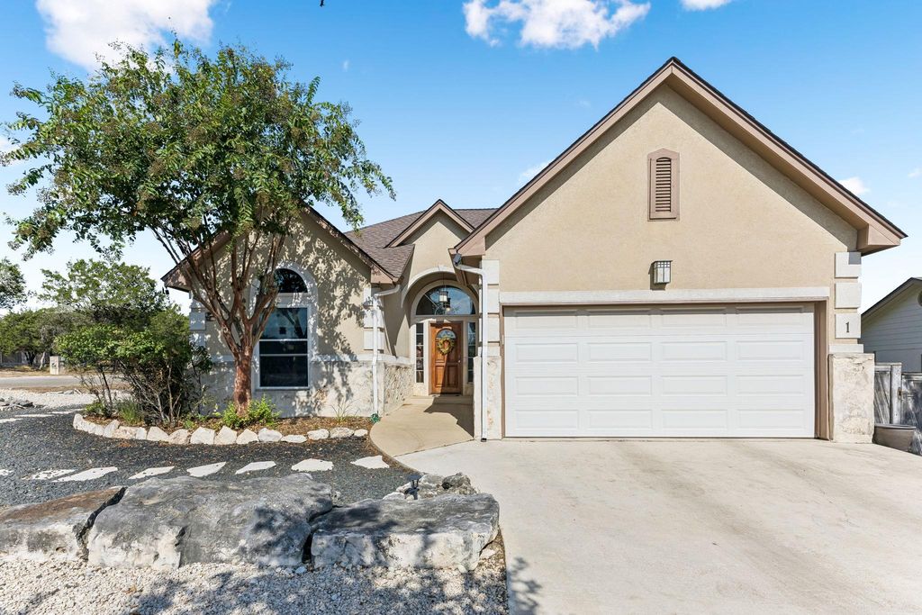 1 Rock Hollow CIR, Wimberley, TX 78676