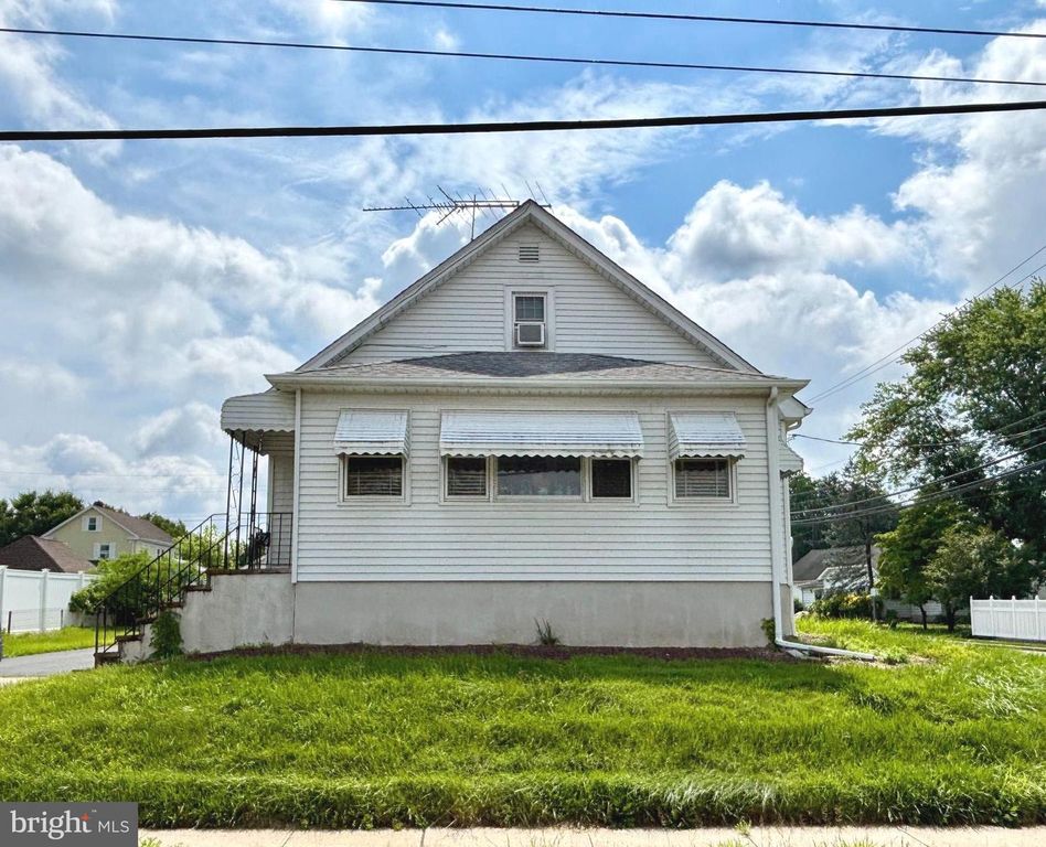 374 SANDALWOOD AVE, Hamilton, NJ 08619