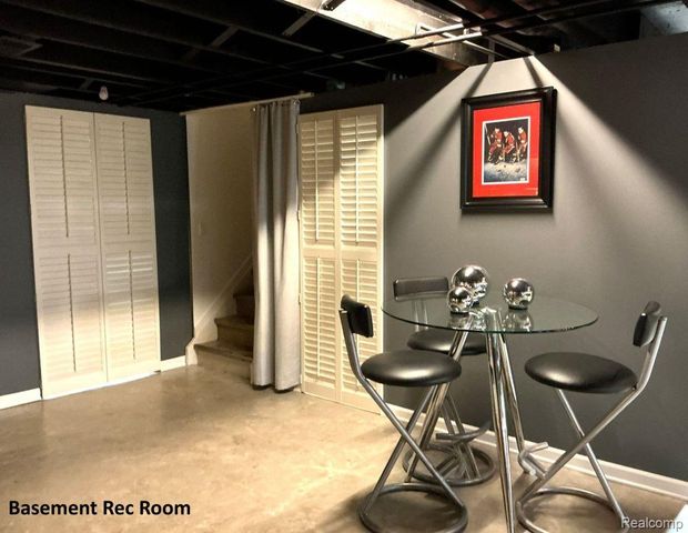 460 Streamview Court, Rochester Hills, MI 48309