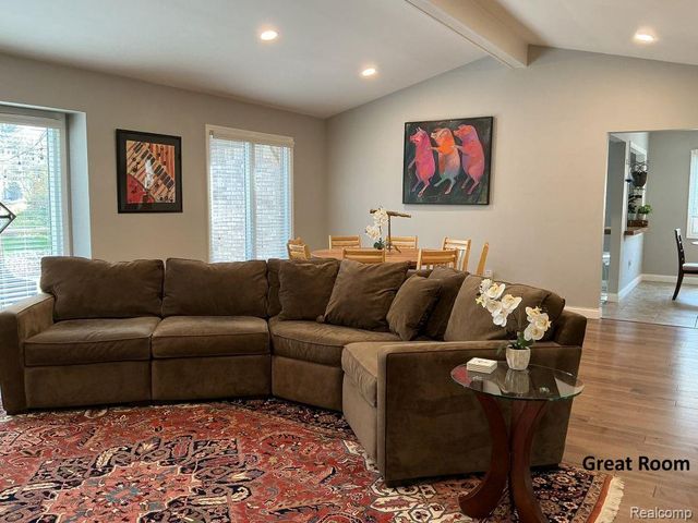 460 Streamview Court, Rochester Hills, MI 48309
