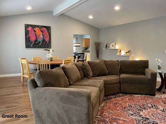 460 Streamview Court, Rochester Hills, MI 48309