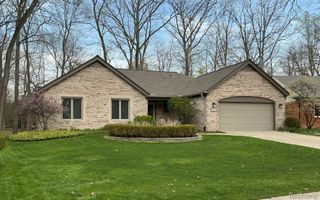460 Streamview Court, Rochester Hills, MI 48309