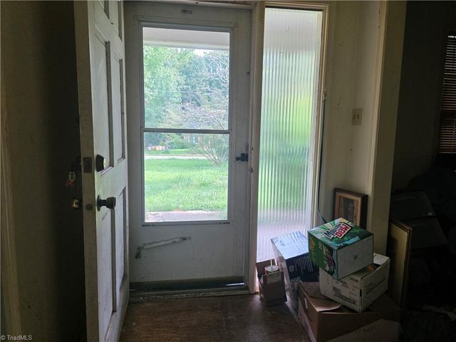 810 Sherrilwood Drive, Greensboro, NC 27406