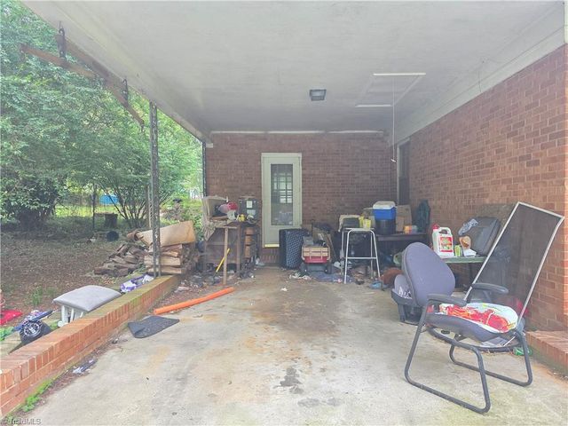 810 Sherrilwood Drive, Greensboro, NC 27406