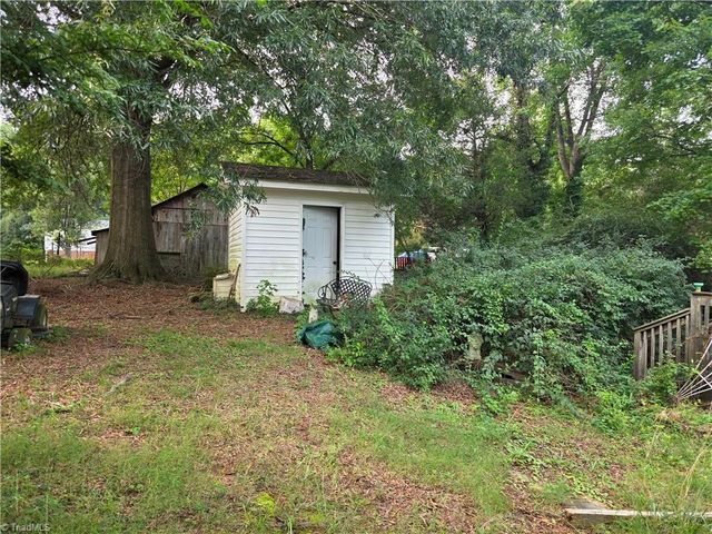 810 Sherrilwood Drive, Greensboro, NC 27406