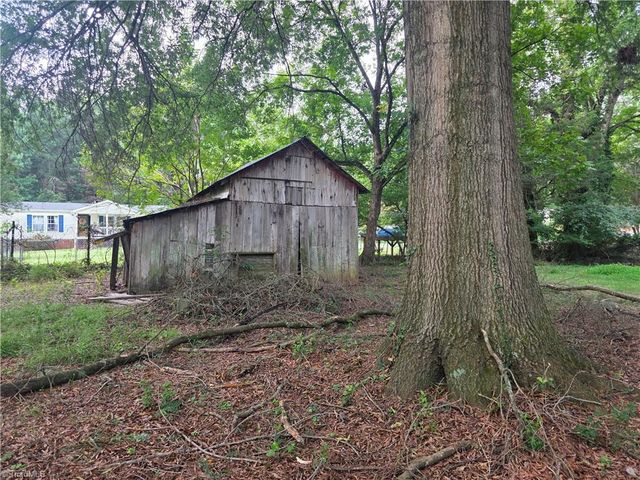 810 Sherrilwood Drive, Greensboro, NC 27406