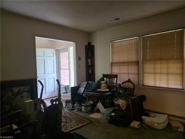810 Sherrilwood Drive, Greensboro, NC 27406