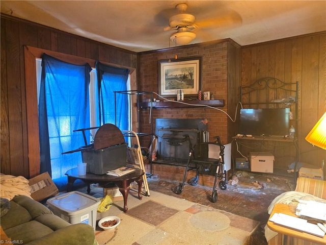 810 Sherrilwood Drive, Greensboro, NC 27406