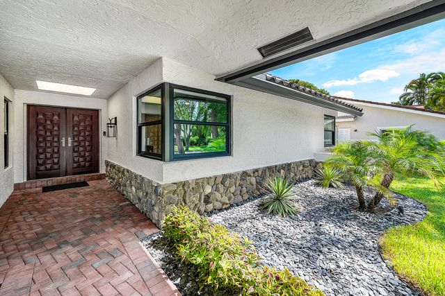 2845 NW 42nd Street, Boca Raton, FL 33434