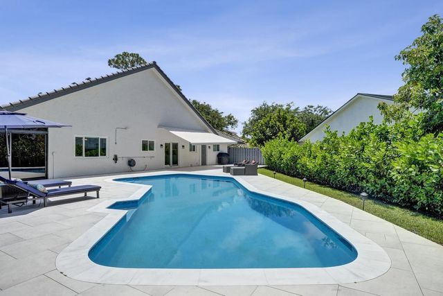 2845 NW 42nd Street, Boca Raton, FL 33434