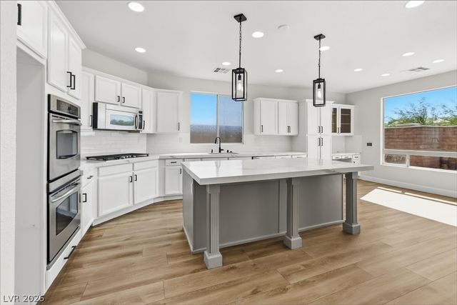 8583 Benidorm Avenue, Las Vegas, NV 89178