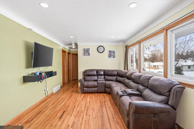 1151 Herbert Street, Saint Paul, MN 55106