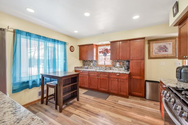 1151 Herbert Street, Saint Paul, MN 55106