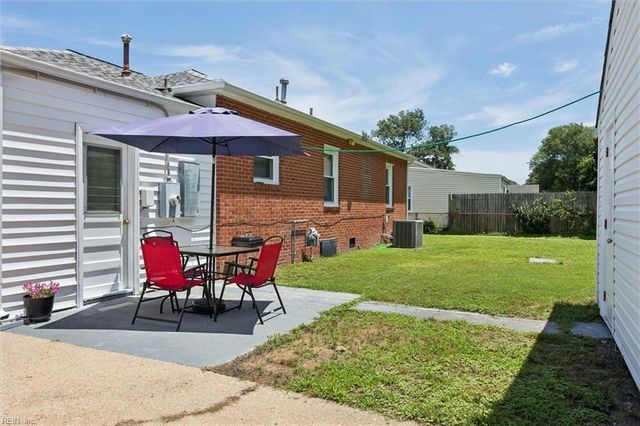 125 Woods RD, Newport News, VA 23601