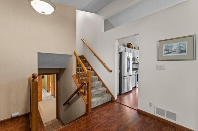322 74th Avenue N, Brooklyn Park, MN 55444