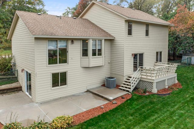 322 74th Avenue N, Brooklyn Park, MN 55444