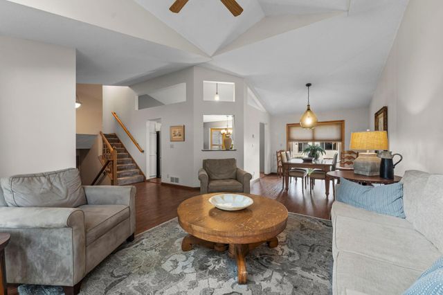 322 74th Avenue N, Brooklyn Park, MN 55444